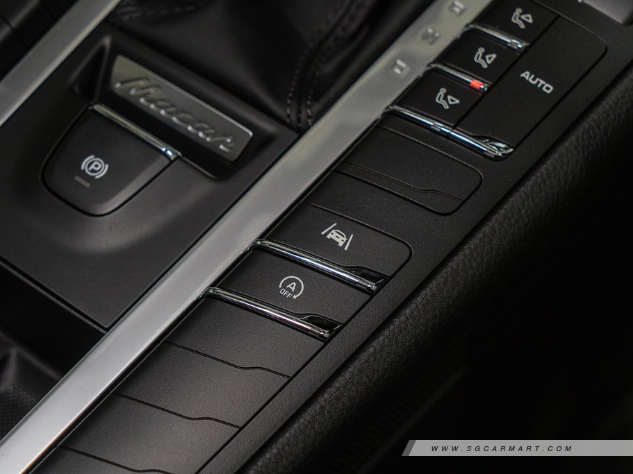 https://i.i-sgcm.com/new_cars/cars/12548/12548_g83