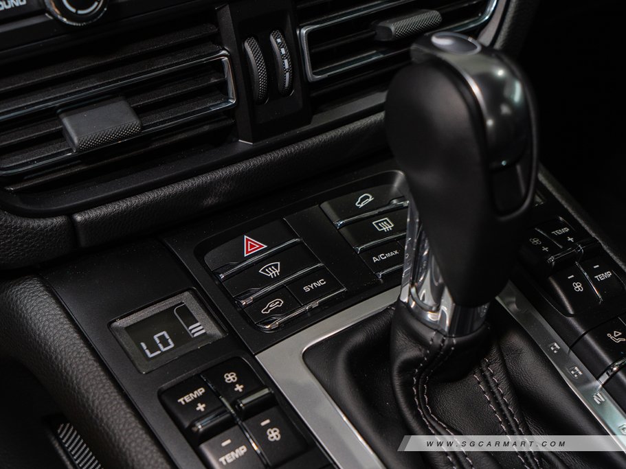 https://i.i-sgcm.com/new_cars/cars/12548/12548_g91