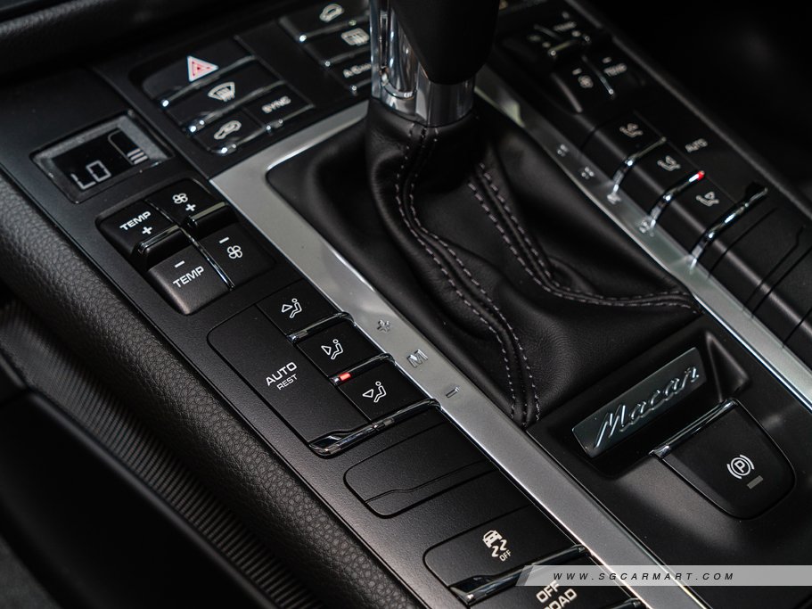 https://i.i-sgcm.com/new_cars/cars/12548/12548_g92