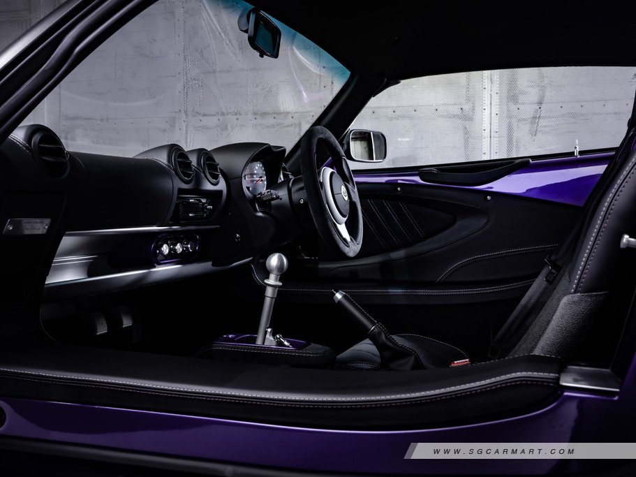 https://i.i-sgcm.com/new_cars/cars/12550/12550_g44