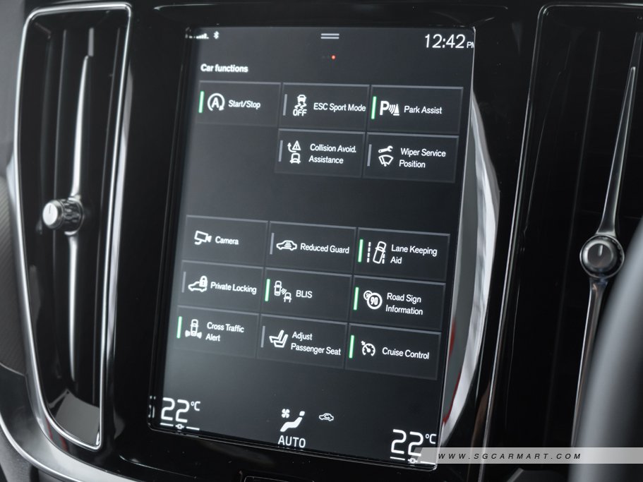 https://i.i-sgcm.com/new_cars/cars/12552/12552_g40