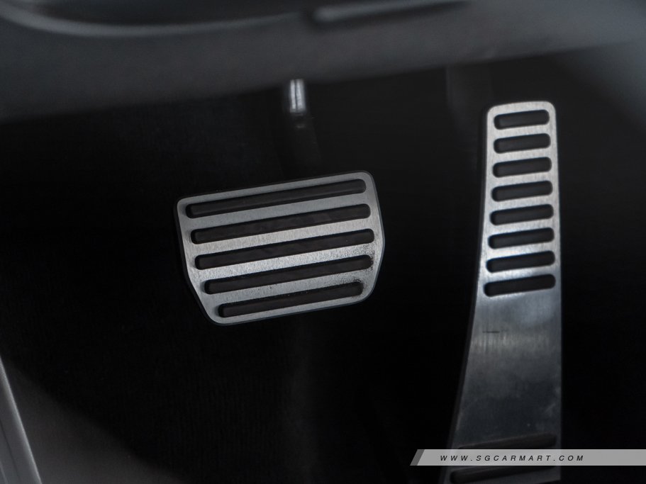 https://i.i-sgcm.com/new_cars/cars/12552/12552_g47