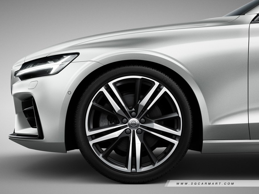 https://i.i-sgcm.com/new_cars/cars/12552/12552_g5