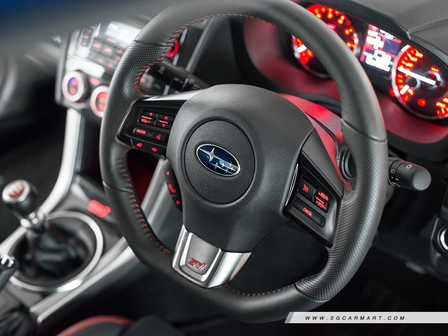 https://i.i-sgcm.com/new_cars/cars/12555/12555_g13
