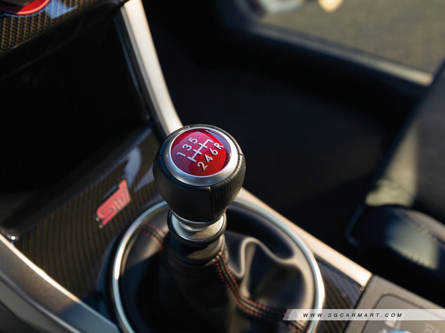 https://i.i-sgcm.com/new_cars/cars/12555/12555_g37