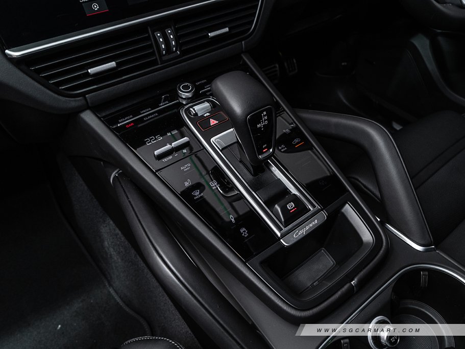 https://i.i-sgcm.com/new_cars/cars/12558/12558_g105