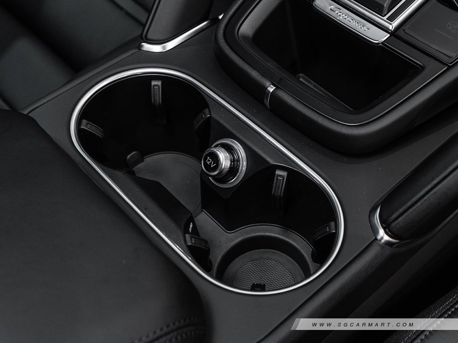 https://i.i-sgcm.com/new_cars/cars/12558/12558_g120
