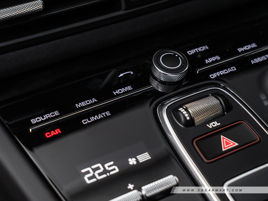 https://i.i-sgcm.com/new_cars/cars/12558/12558_g122