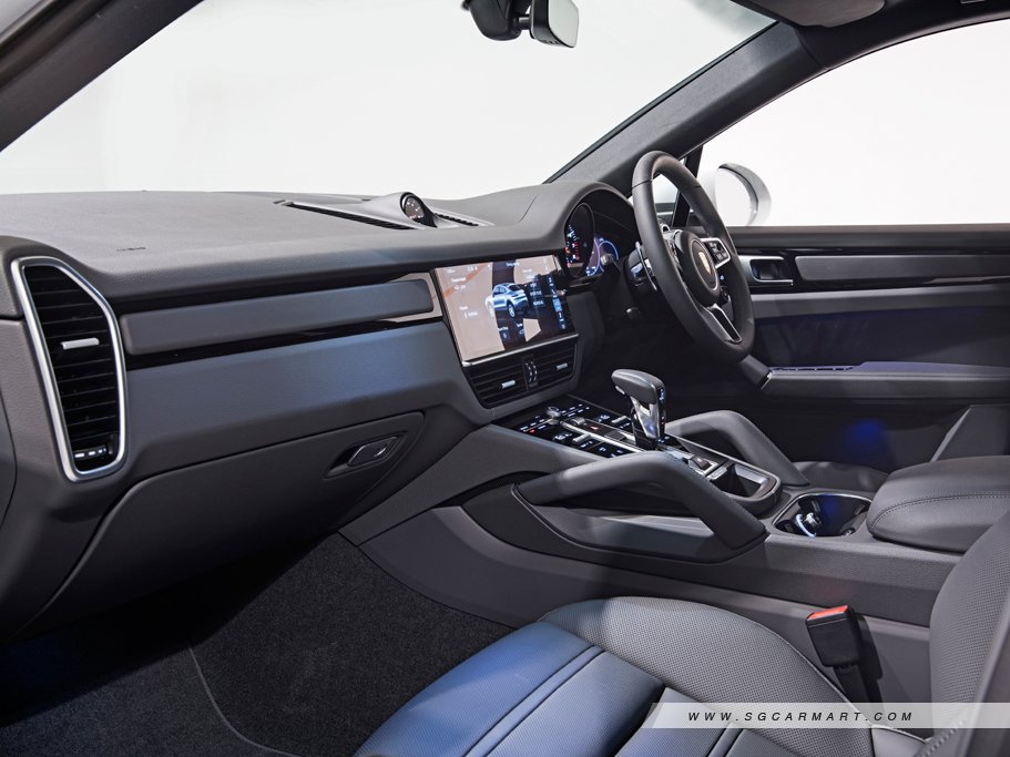 https://i.i-sgcm.com/new_cars/cars/12558/12558_g12