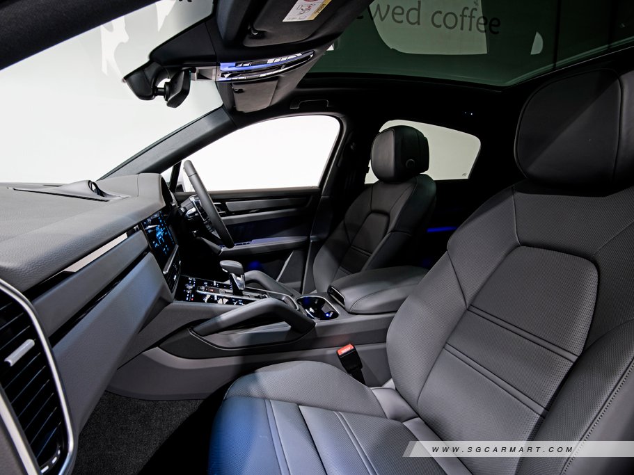 https://i.i-sgcm.com/new_cars/cars/12558/12558_g13