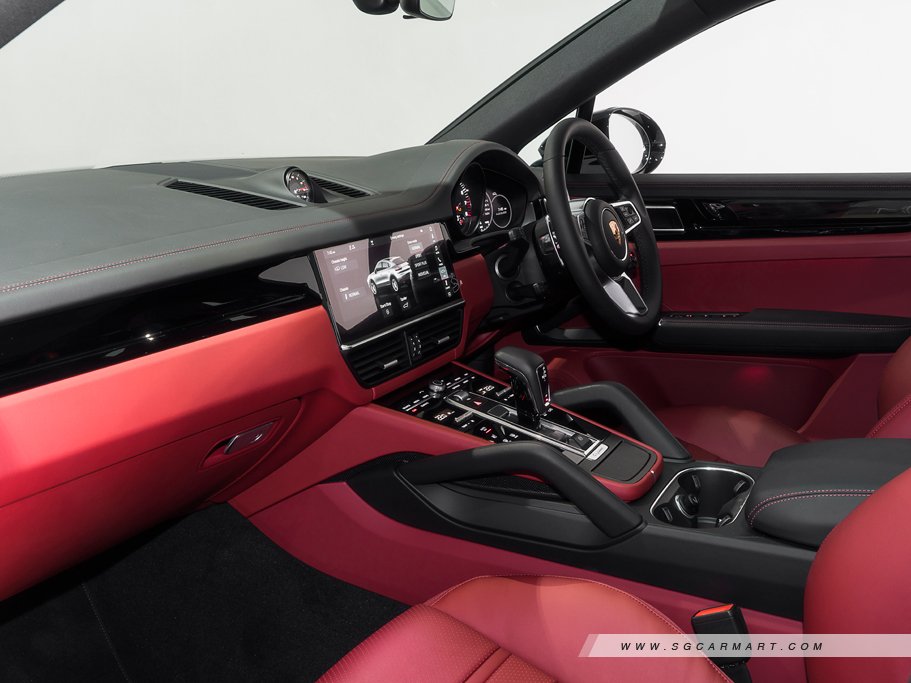 https://i.i-sgcm.com/new_cars/cars/12558/12558_g142