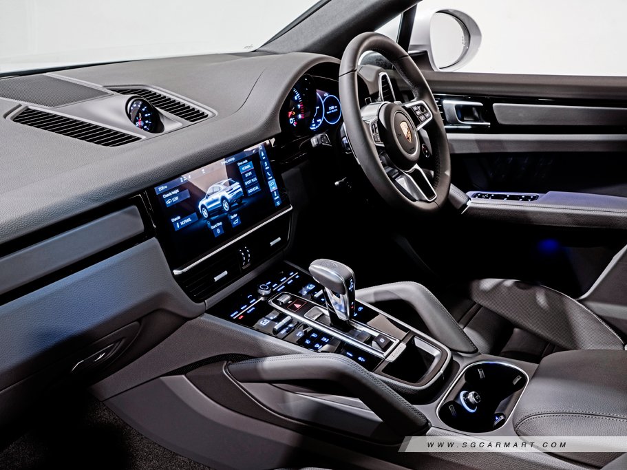 https://i.i-sgcm.com/new_cars/cars/12558/12558_g14