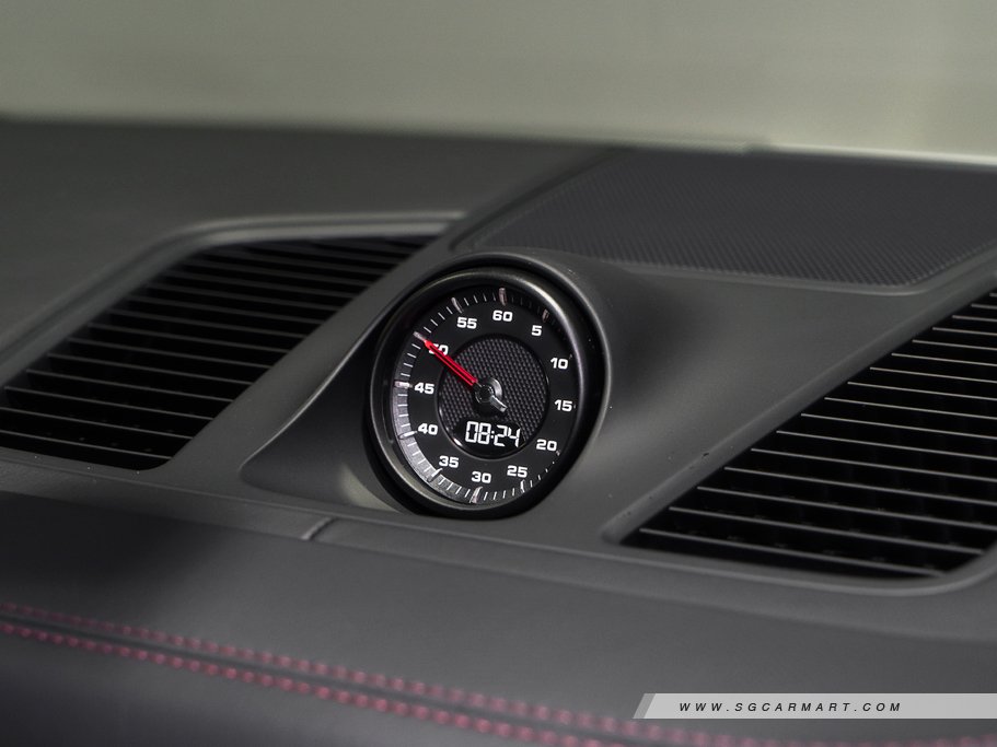 https://i.i-sgcm.com/new_cars/cars/12558/12558_g153