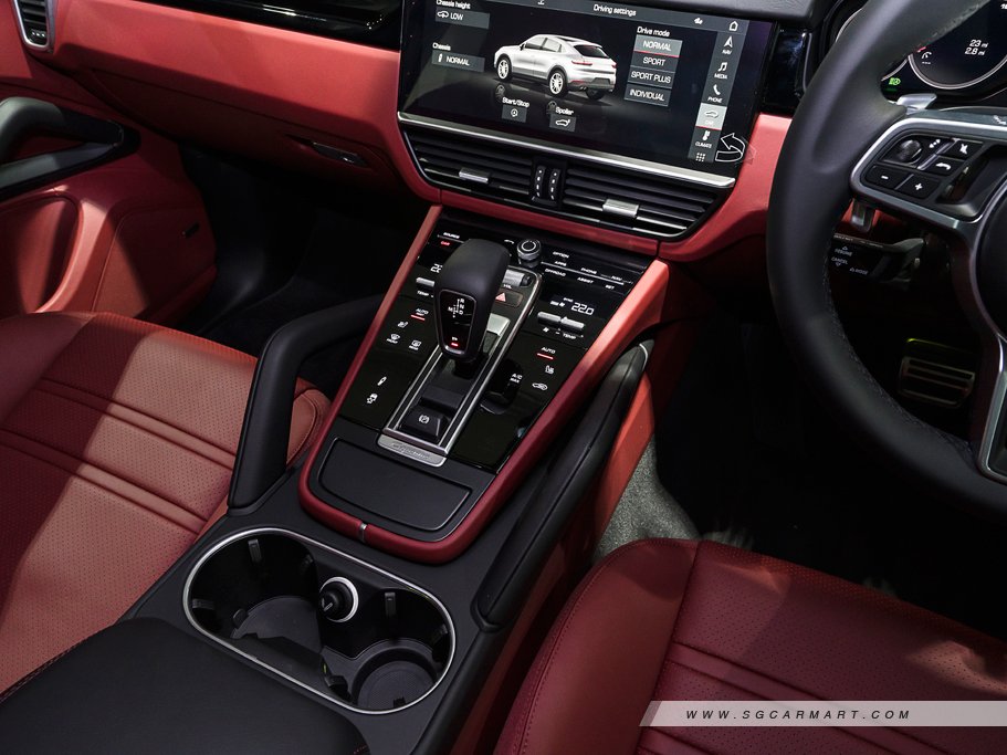 https://i.i-sgcm.com/new_cars/cars/12558/12558_g168