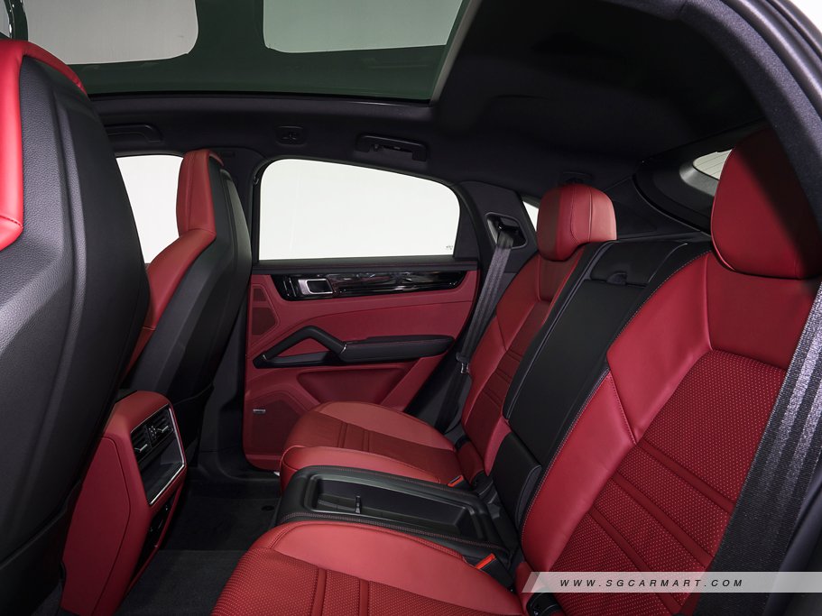 https://i.i-sgcm.com/new_cars/cars/12558/12558_g175