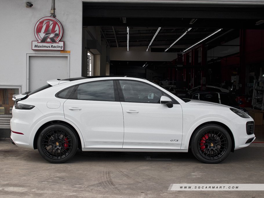 https://i.i-sgcm.com/new_cars/cars/12558/12558_g186