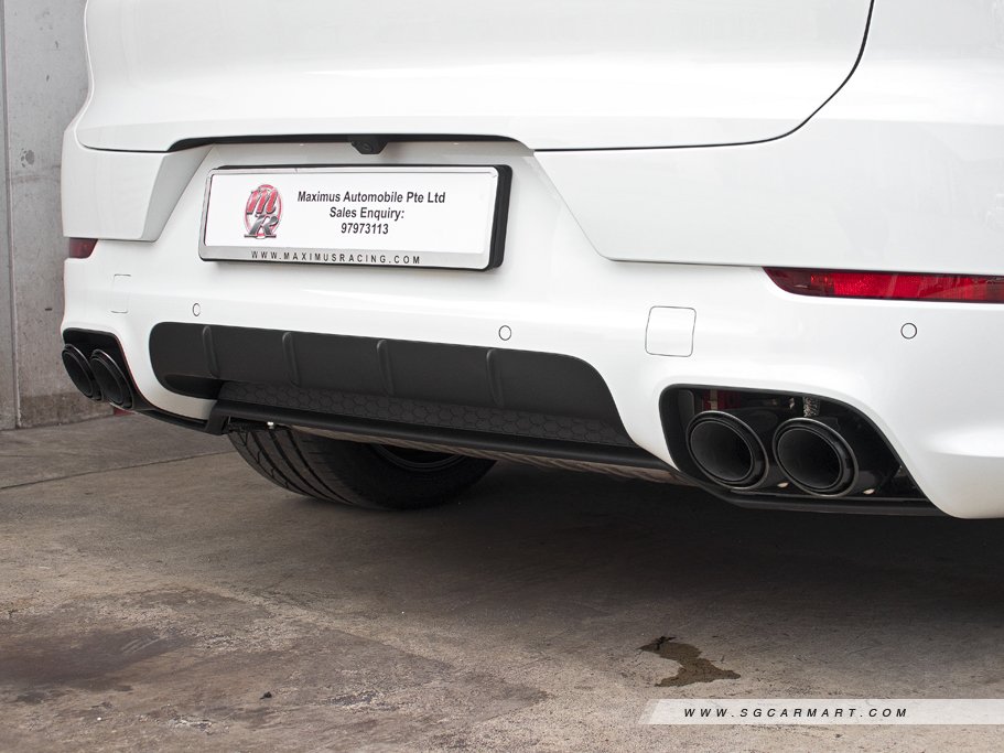 https://i.i-sgcm.com/new_cars/cars/12558/12558_g193