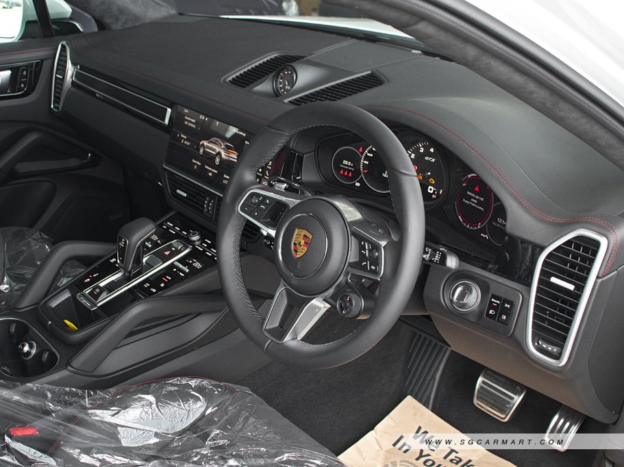 https://i.i-sgcm.com/new_cars/cars/12558/12558_g195