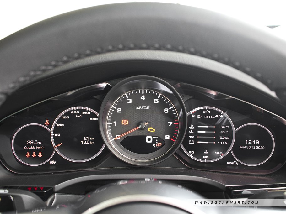 https://i.i-sgcm.com/new_cars/cars/12558/12558_g198