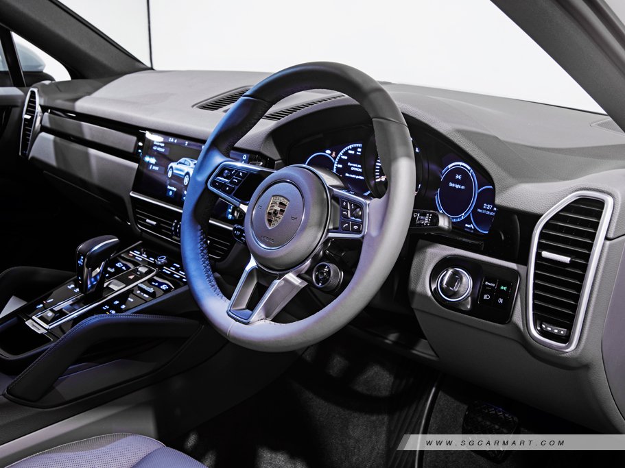 https://i.i-sgcm.com/new_cars/cars/12558/12558_g19
