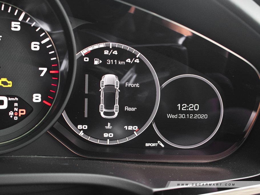 https://i.i-sgcm.com/new_cars/cars/12558/12558_g201