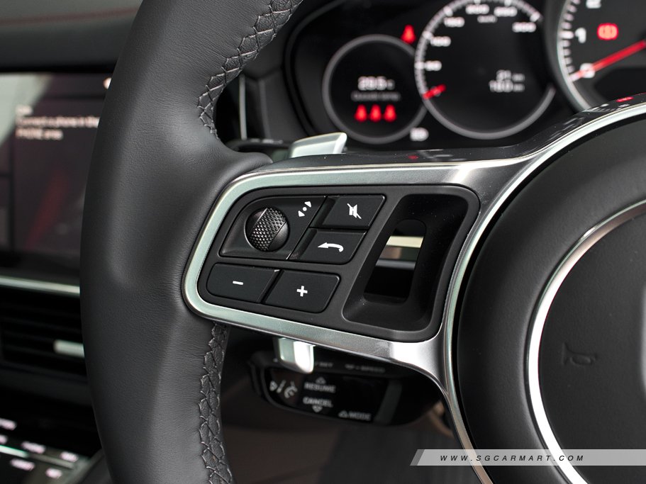 https://i.i-sgcm.com/new_cars/cars/12558/12558_g203