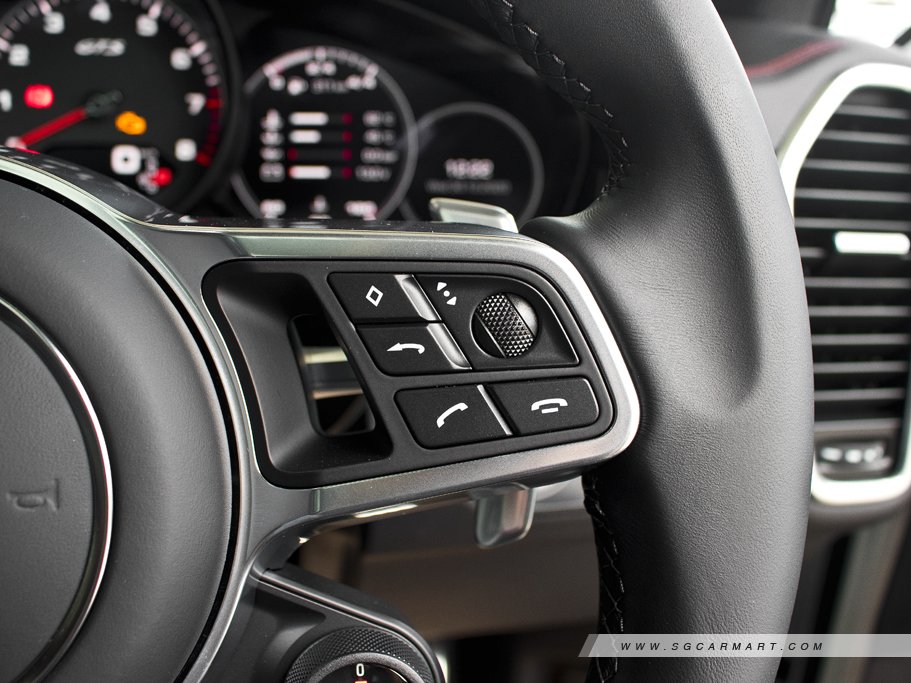 https://i.i-sgcm.com/new_cars/cars/12558/12558_g204