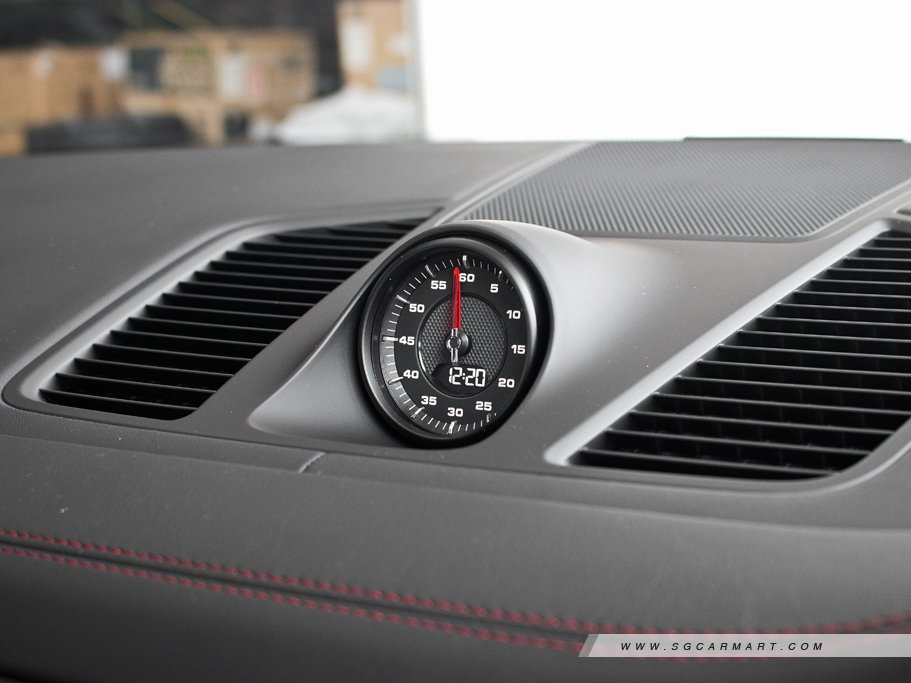 https://i.i-sgcm.com/new_cars/cars/12558/12558_g209