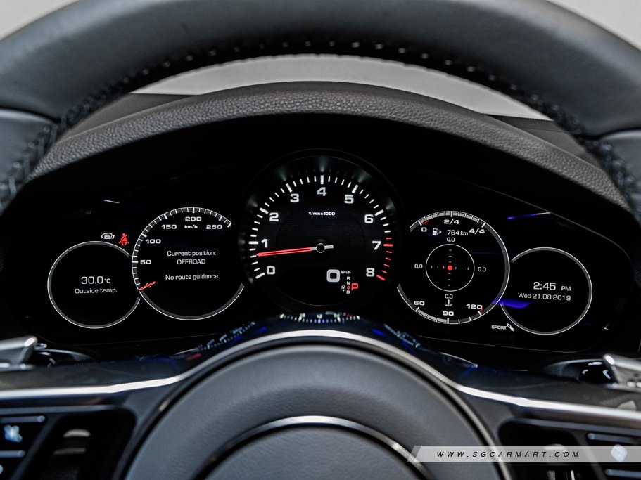 https://i.i-sgcm.com/new_cars/cars/12558/12558_g22