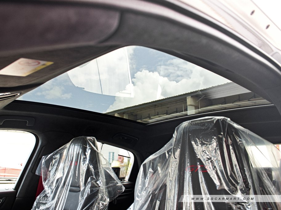 https://i.i-sgcm.com/new_cars/cars/12558/12558_g232