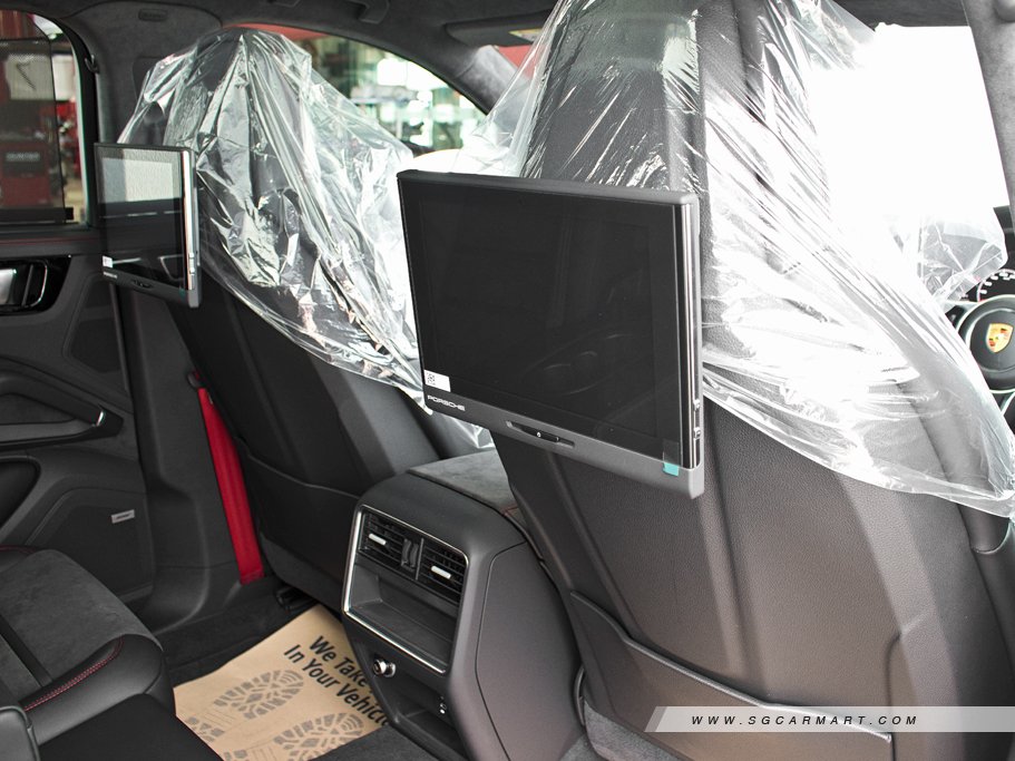 https://i.i-sgcm.com/new_cars/cars/12558/12558_g236