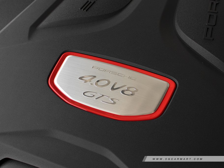 https://i.i-sgcm.com/new_cars/cars/12558/12558_g241