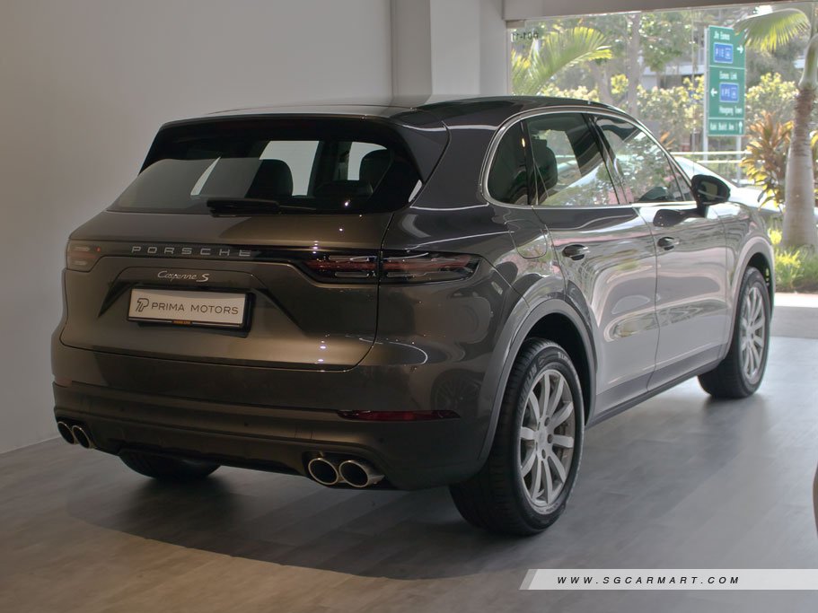 https://i.i-sgcm.com/new_cars/cars/12558/12558_g244
