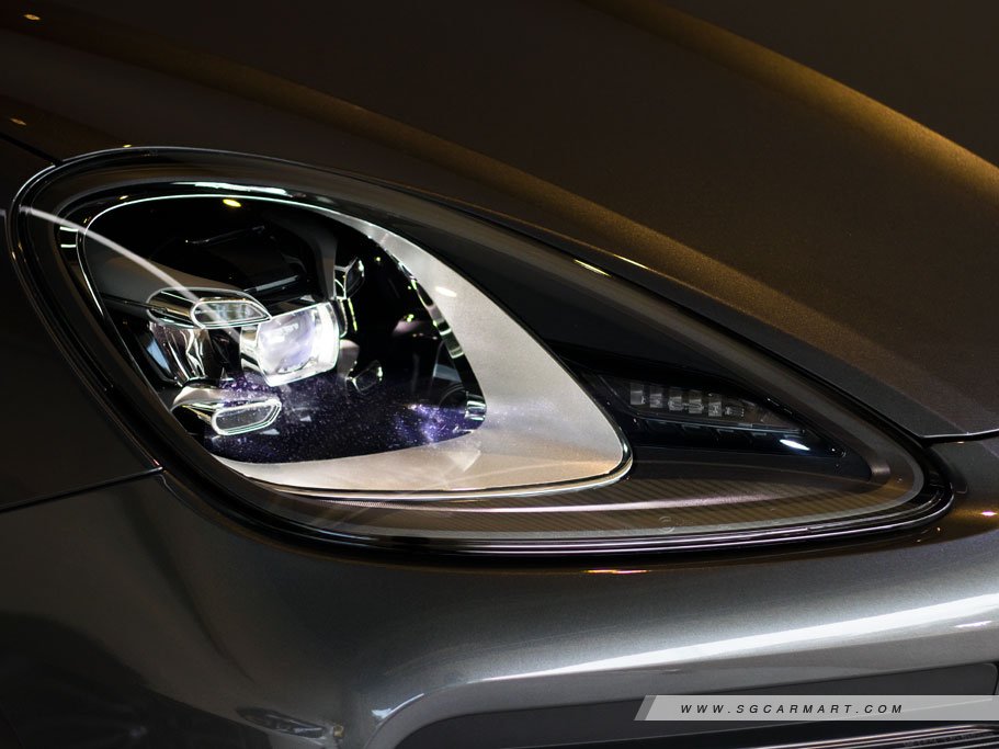https://i.i-sgcm.com/new_cars/cars/12558/12558_g247