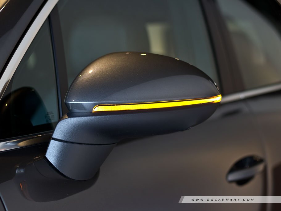 https://i.i-sgcm.com/new_cars/cars/12558/12558_g249