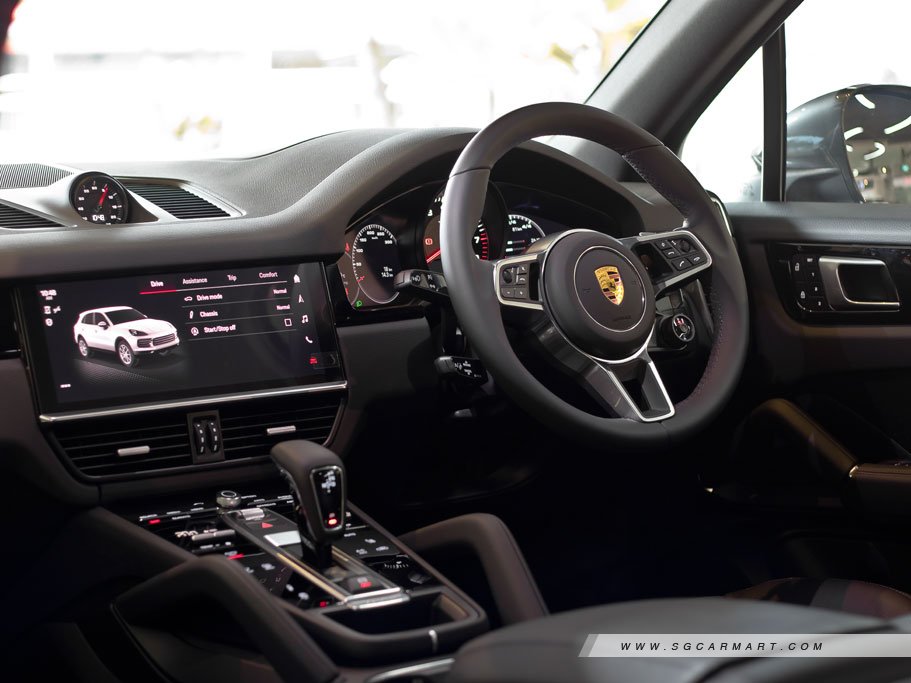 https://i.i-sgcm.com/new_cars/cars/12558/12558_g254
