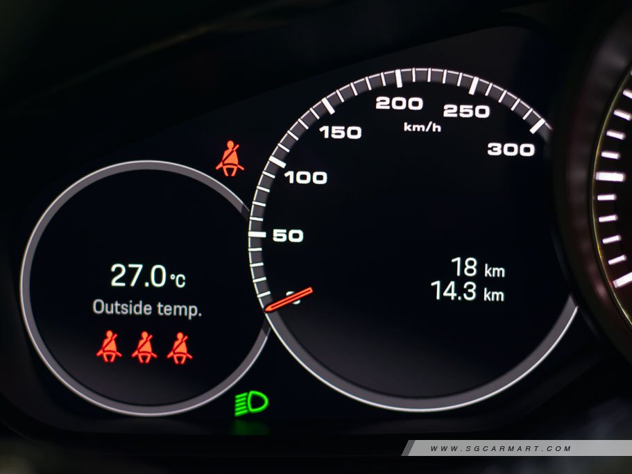 https://i.i-sgcm.com/new_cars/cars/12558/12558_g260