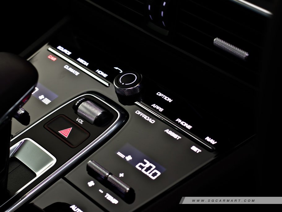 https://i.i-sgcm.com/new_cars/cars/12558/12558_g268