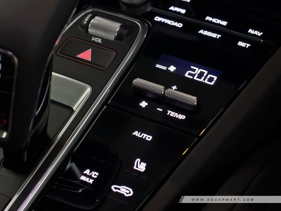 https://i.i-sgcm.com/new_cars/cars/12558/12558_g269