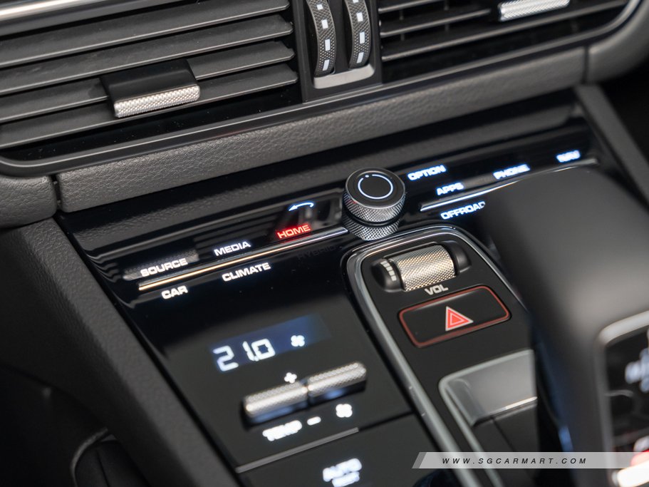 https://i.i-sgcm.com/new_cars/cars/12558/12558_g294