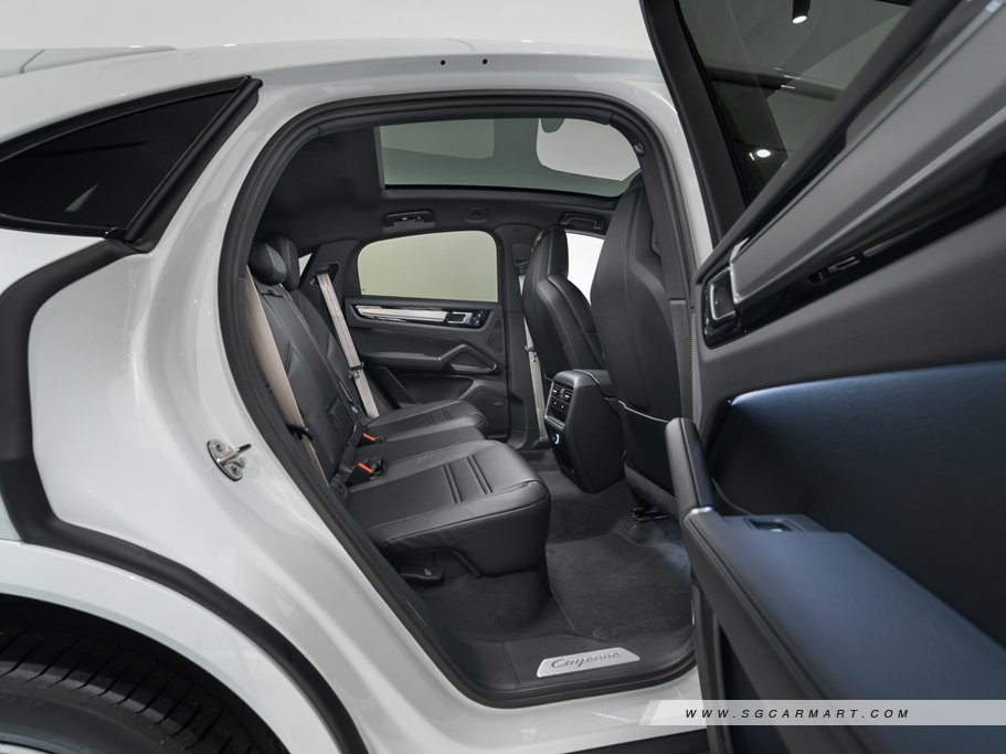 https://i.i-sgcm.com/new_cars/cars/12558/12558_g299