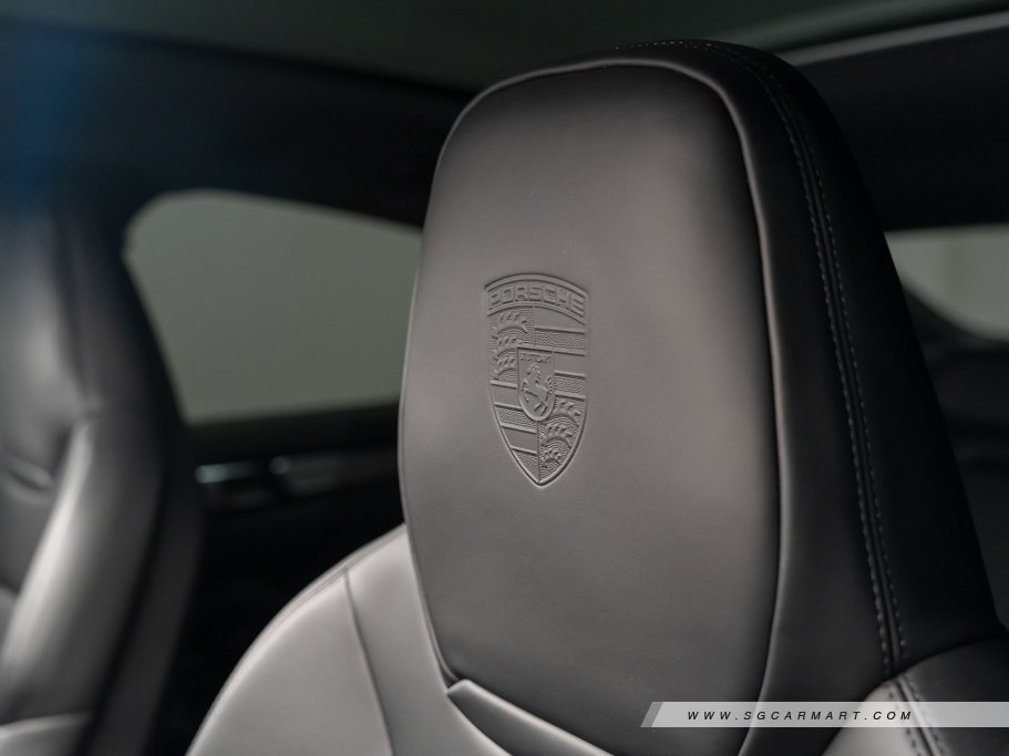 https://i.i-sgcm.com/new_cars/cars/12558/12558_g301