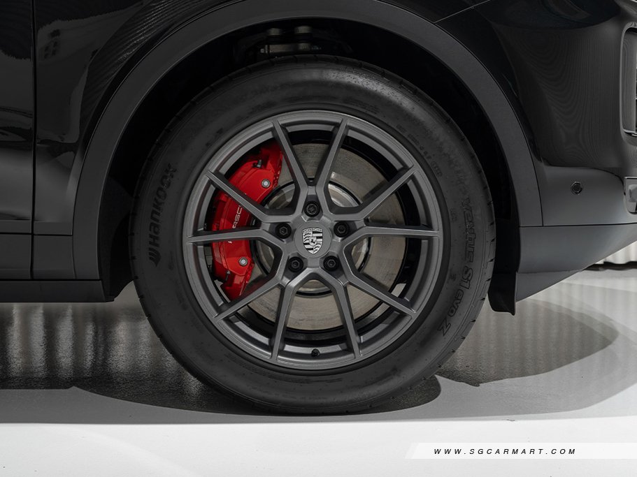https://i.i-sgcm.com/new_cars/cars/12558/12558_g308