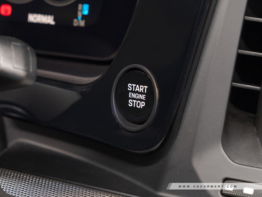 https://i.i-sgcm.com/new_cars/cars/12558/12558_g314