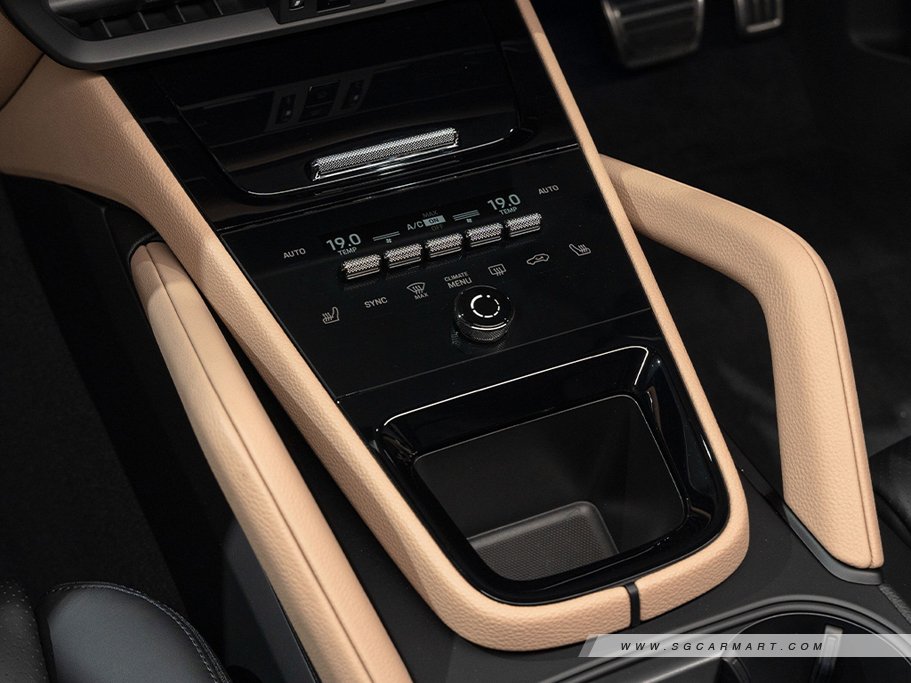 https://i.i-sgcm.com/new_cars/cars/12558/12558_g317