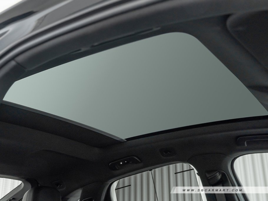 https://i.i-sgcm.com/new_cars/cars/12558/12558_g322