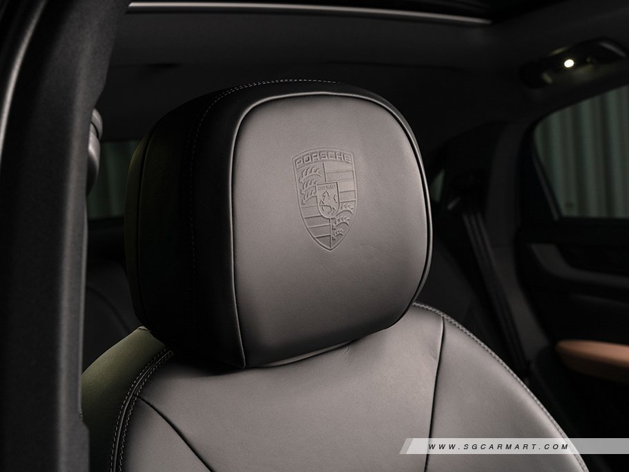 https://i.i-sgcm.com/new_cars/cars/12558/12558_g324