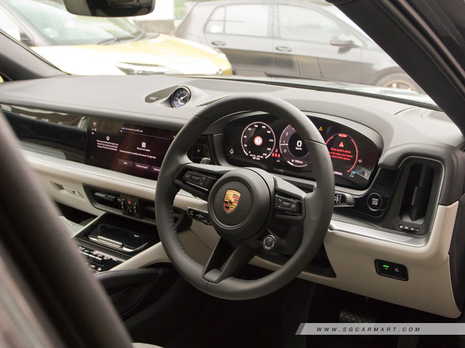 https://i.i-sgcm.com/new_cars/cars/12558/12558_g334