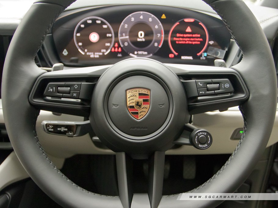 https://i.i-sgcm.com/new_cars/cars/12558/12558_g335