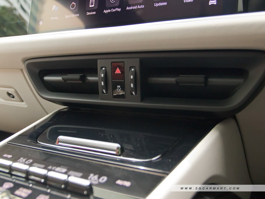 https://i.i-sgcm.com/new_cars/cars/12558/12558_g343